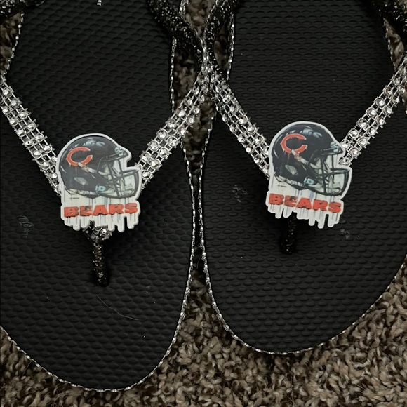 Chicago Bears Flip Flops with Rhinestone Straps - Picture 1 of 1